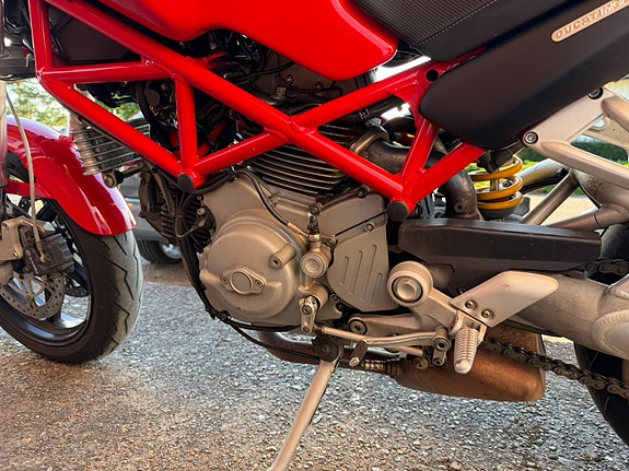 Ducati Monster S2R 8 of 11