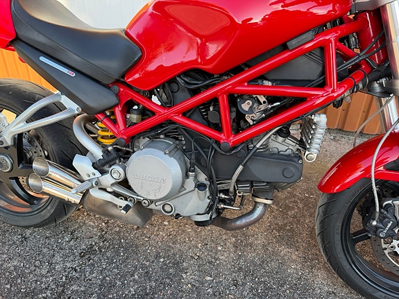 Ducati Monster S2R 7 of 11