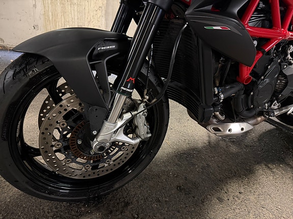 MV Agusta Brutale 800 17 of 24