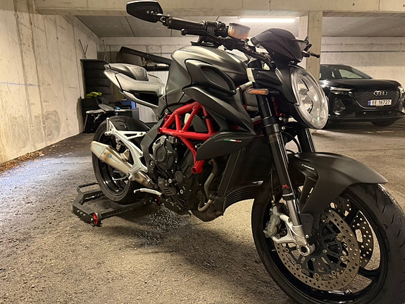 MV Agusta Brutale 800 5 of 24