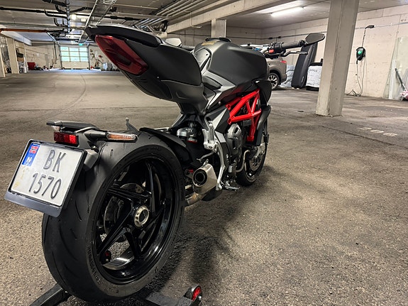 MV Agusta Brutale 800 8 of 24