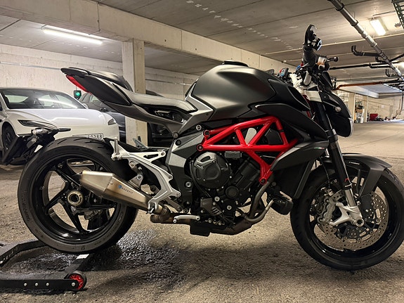 MV Agusta Brutale 800 6 of 24