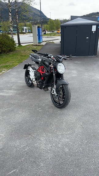 MV Agusta Brutale 800 23 of 24