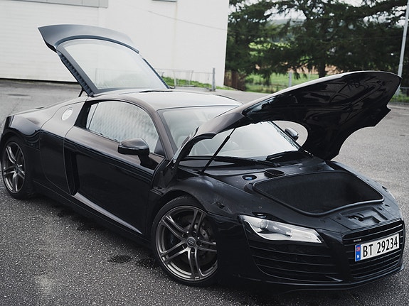 Audi R8 17 of 30