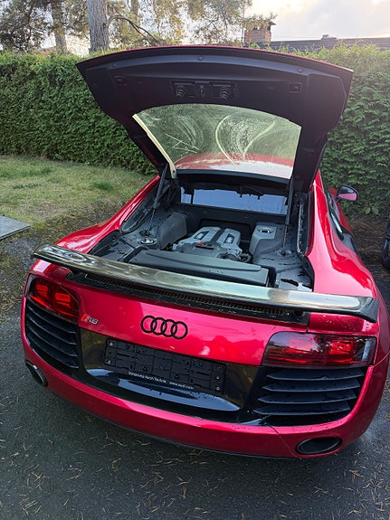 Audi R8 2 of 11