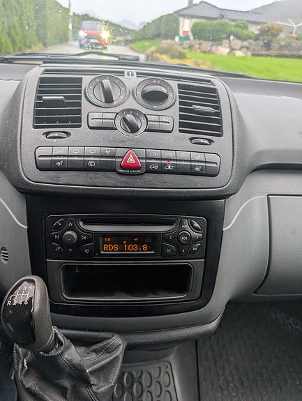 Mercedes-Benz Vito 109 8 of 11