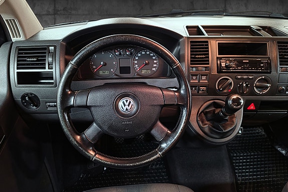Volkswagen Transporter 15 of 30