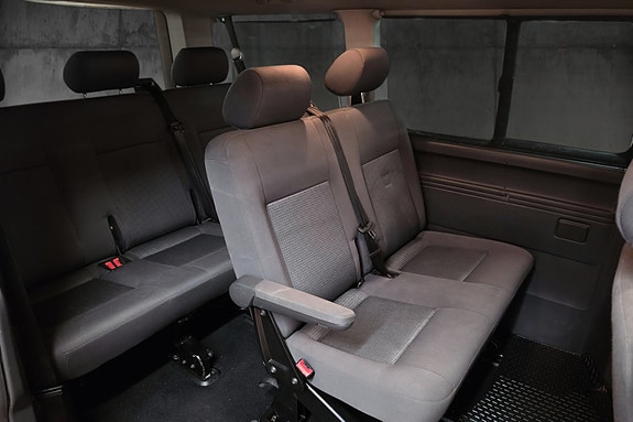 Volkswagen Transporter 28 of 30