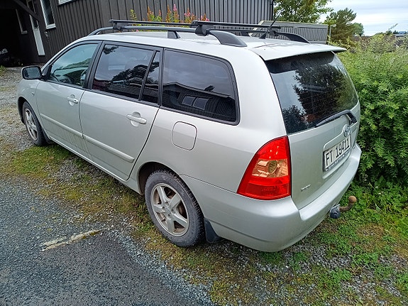 Toyota Corolla 3 of 16