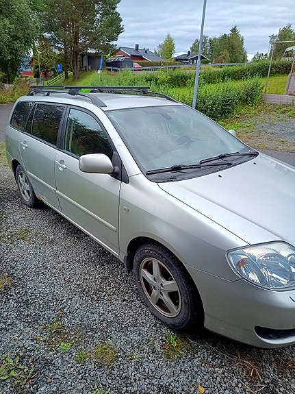 Toyota Corolla 6 of 16