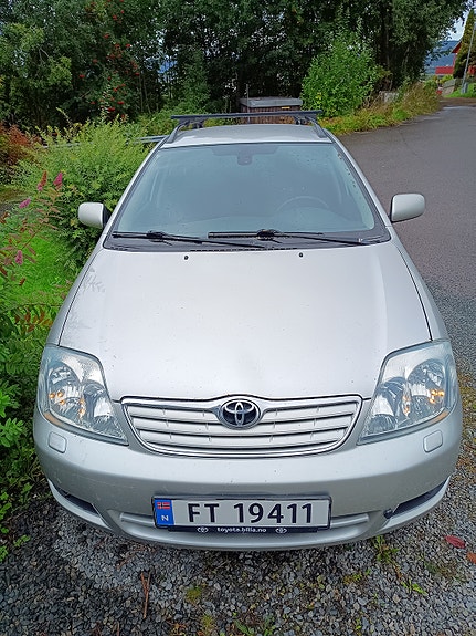 Toyota Corolla 7 of 16