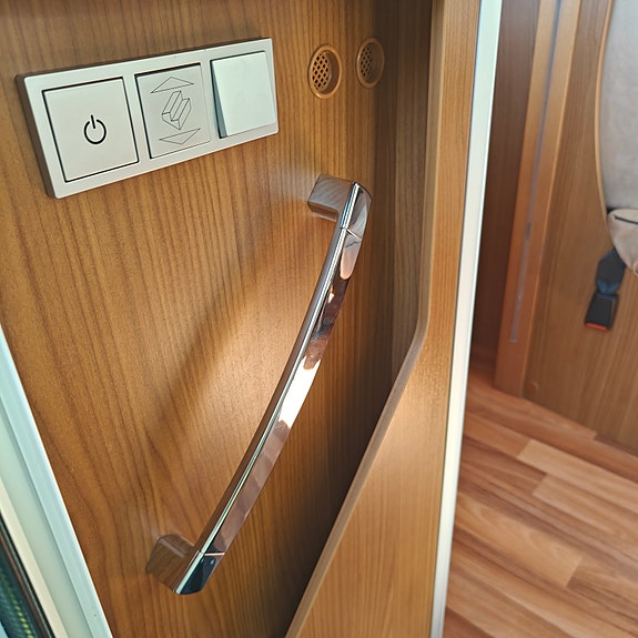 Hymer HYMER HYMERMOBIL B674 SL  3L /158 HK STERK MOTOR , EU TIL 2028, FUKTTEST, REGISTERKJEDE, UNDER 7,5M 26 of 30