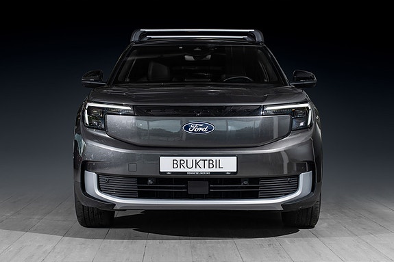 Ford Explorer 3 of 30