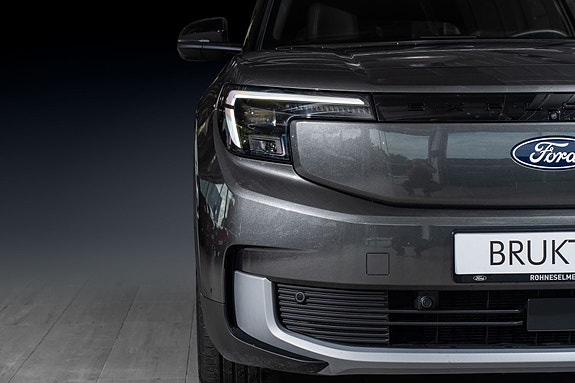 Ford Explorer 7 of 30