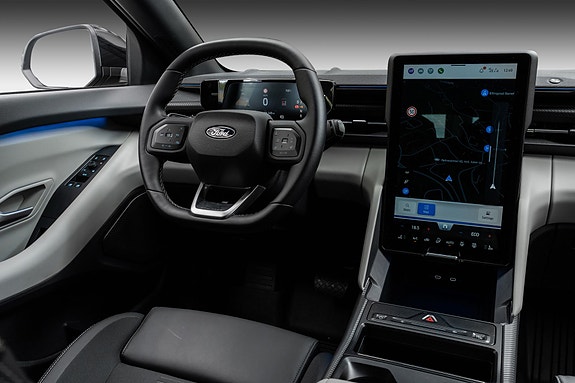 Ford Explorer 11 of 30