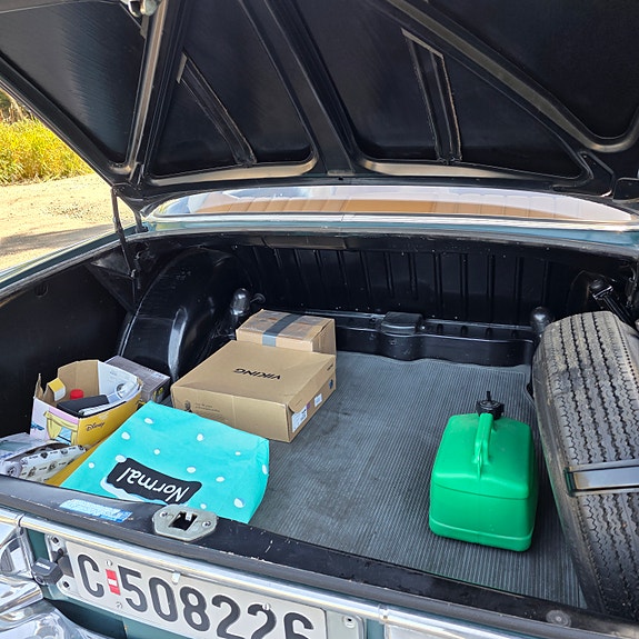 Mercedes-Benz 220 SB 22 of 27
