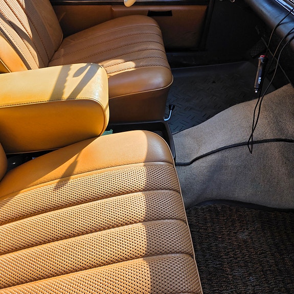 Mercedes-Benz 220 SB 15 of 27