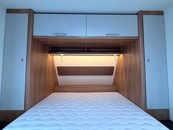 Bürstner Premio Life 490 TS *QUEENBED & MOVER* 13 of 28
