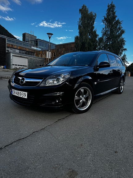 Opel Vectra 3 of 26