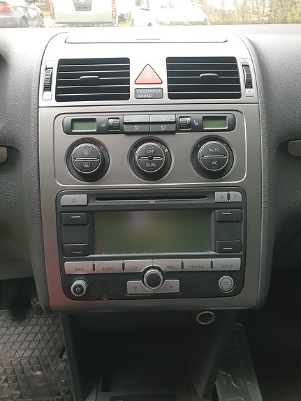 Volkswagen Touran 12 of 15