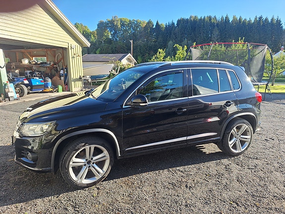Volkswagen Tiguan 2 of 8