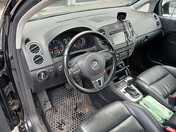 Volkswagen Golf Plus 11 of 14