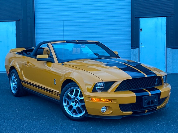 Ford Mustang 5 of 22