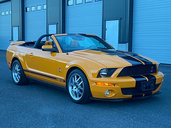Ford Mustang 7 of 22