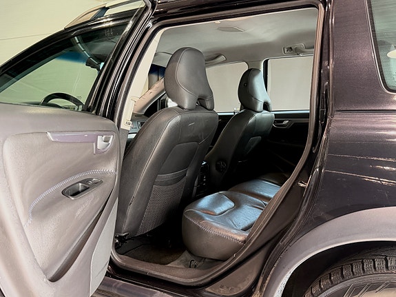 Volvo XC70 28 of 30