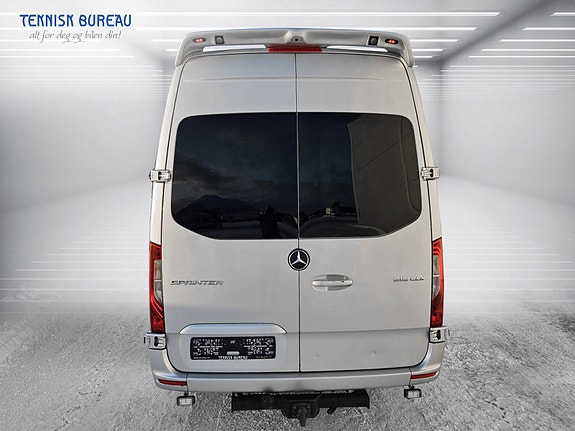 Mercedes-Benz Sprinter 519 CDI Panel Van 4 of 28