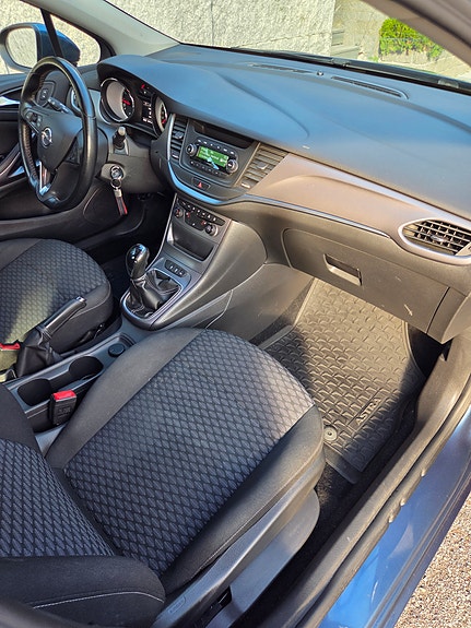 Opel Astra 12 of 14