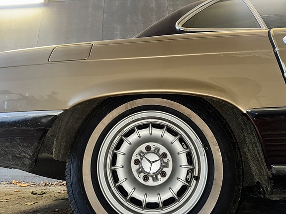Mercedes-Benz SL500 16 of 21