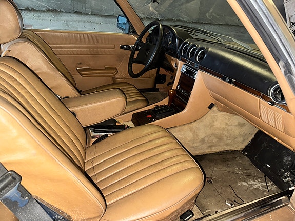 Mercedes-Benz SL500 21 of 21