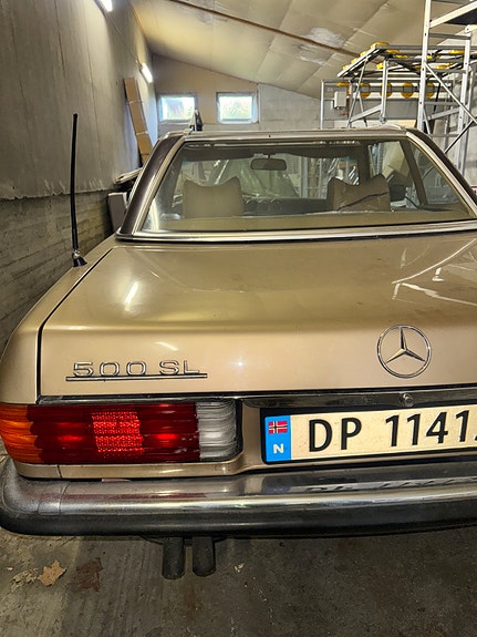 Mercedes-Benz SL500 4 of 21