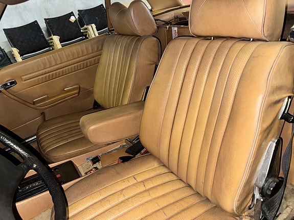 Mercedes-Benz SL500 6 of 21