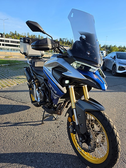 VOGE DS525X 2 of 13