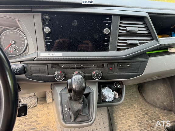 Volkswagen Transporter 19 of 26