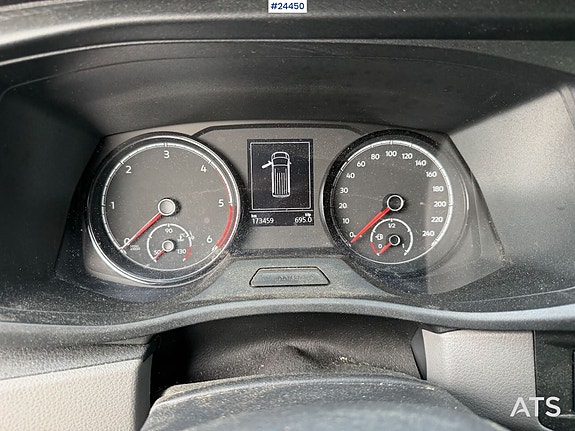 Volkswagen Transporter 17 of 26