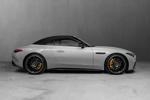 Mercedes-Benz SL43 4 of 30