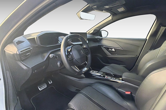 Peugeot e-208 21 of 30