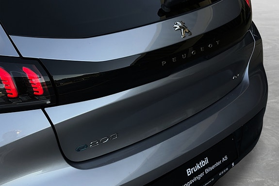 Peugeot e-208 24 of 30