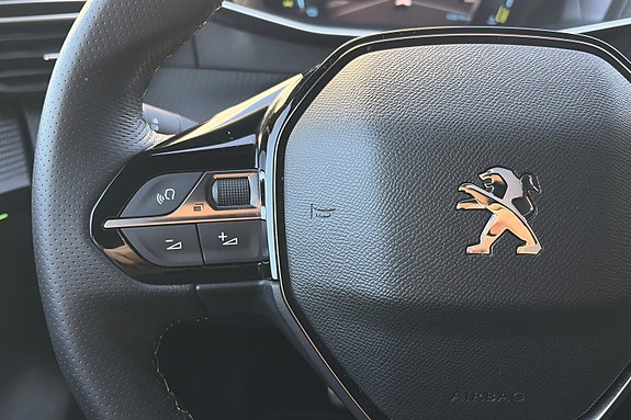 Peugeot e-208 23 of 30