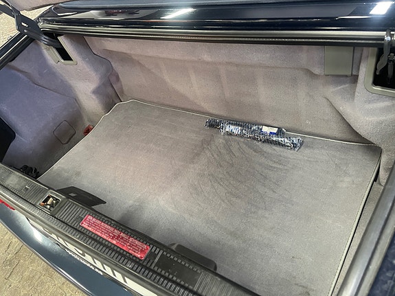Mercedes-Benz SL500 23 of 30