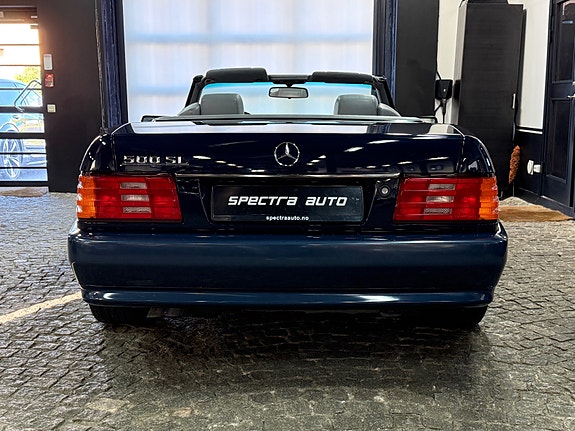 Mercedes-Benz SL500 9 of 30