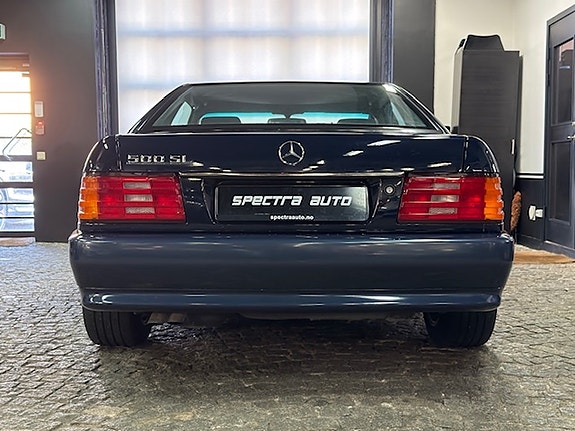Mercedes-Benz SL500 4 of 30