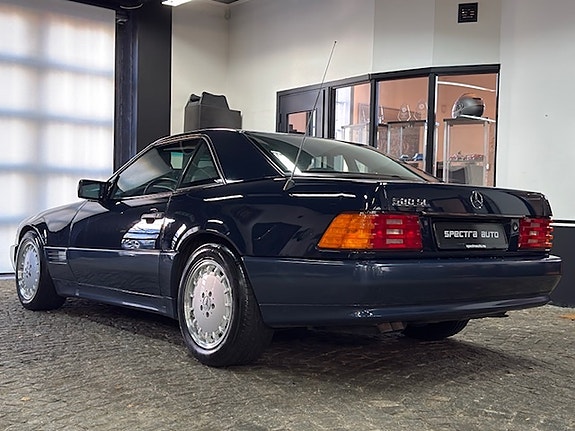 Mercedes-Benz SL500 3 of 30