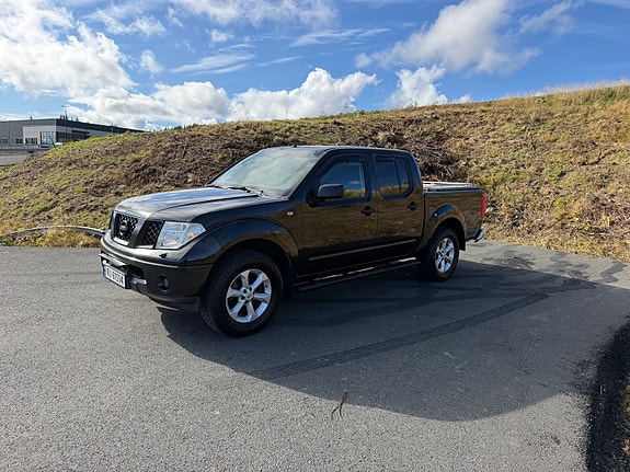 Nissan Navara 2 of 30
