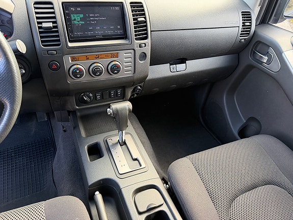 Nissan Navara 25 of 30