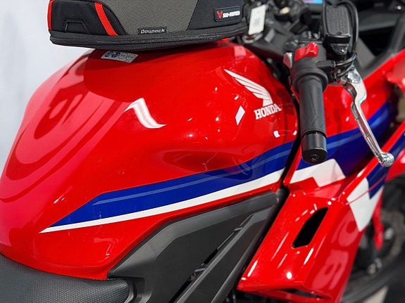 Honda CBR500R // Tankveske-Sidevesker- Varmeholker inkludert// - Kun 1 stykk 21 of 25
