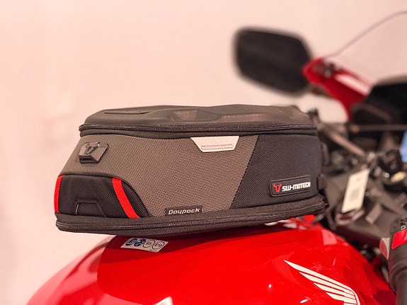 Honda CBR500R // Tankveske-Sidevesker- Varmeholker inkludert// - Kun 1 stykk 12 of 25